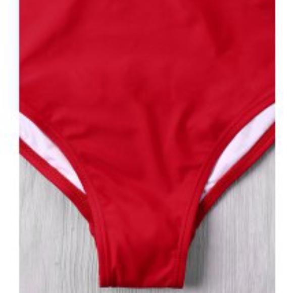 Last one ***Sexy One Piece - Picture 3 of 6